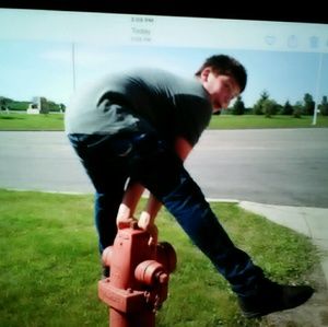 Meet your Posher, Holden